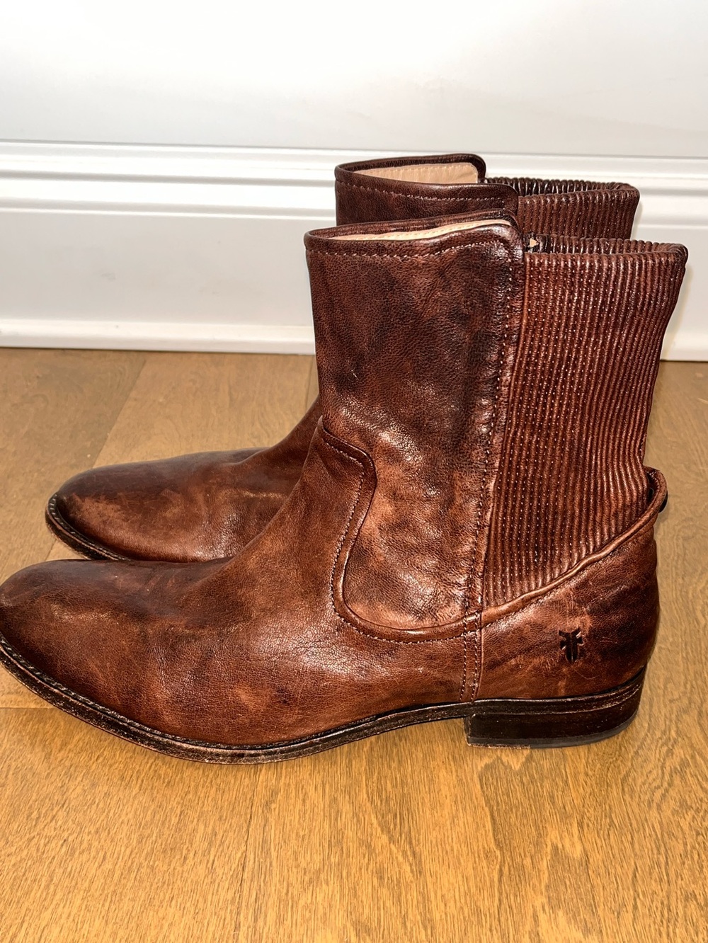Frye Boots: Women's Melissa Scrunch Short Boots in Brown Size 11M